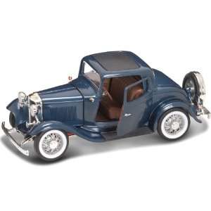    Yat Ming Scale 1:18   1932 Ford 3 Window Coupe: Toys & Games
