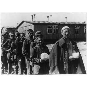  WWI prisoners,men in a line,World War I,1914 1918: Home 