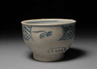 beautiful, unusual porcelain cup from the famous Hoi An cargo.