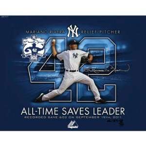   Extra Large Career All Time Saves Leader Shirt: Sports Collectibles