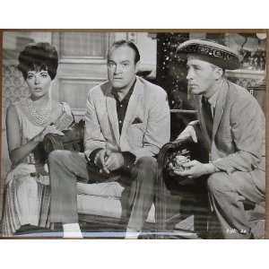  Joan Collins, Bob Hope, & Bing Crosby In Road To Hong Kong 