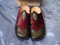 THINK BRAND BURGUNDY & BLACK JEWELED CLOGS 8  