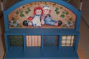   rAgGeDy AnN & aNdY Painted wooden DISPLAY SHELF Still in its box