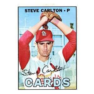  Steve Carlton Unsigned 1967 Topps Card: Sports & Outdoors