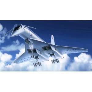   Soviet Supersonic Passenger Airliner Kit (New Tool) Toys & Games