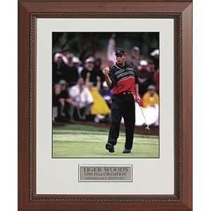 Tiger Woods Photo 1999 PGA Champion (FrameRenaissance Cherry Rope 