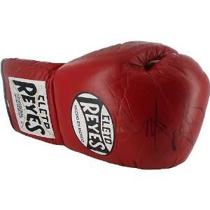  Miguel Cotto Cleto Reyes Fight Model Glove: Sports 