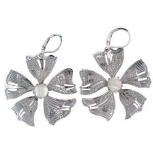  7mm Mother of Pearl Set in Intricately Designed Flower 