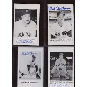 1950s/60s New York Yankees Postcards 16 Diff Autograp   Sports 