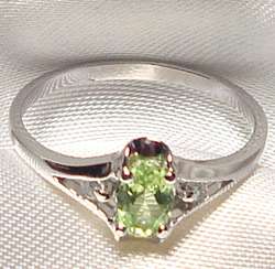Genuine Faceted Oval Green Peridot .925 Sterling Silver Ring    PD868 