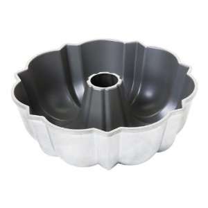  FocusFoodService 951202 Fluted Cake Pan   6 Cup Capacity 
