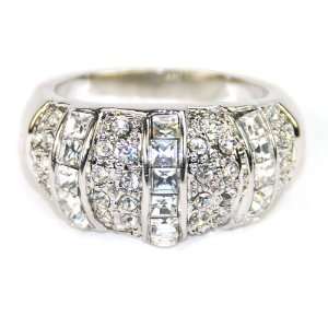 Traditional Classic Anniversary Ring with Round Cut Rhinestones in 