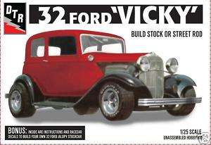 NEW 32 Ford Vicky 2 in 1 Model Kit  