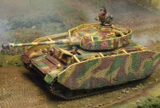 THE COLLECTORS SHOWCASE PANZER IV TANK W/ZIMMERIT  