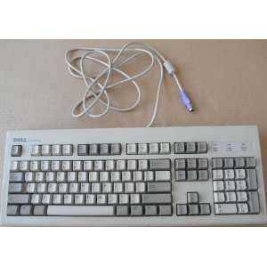   104 key PS/2 Keyboard   Beige   May be missing leg stands Electronics
