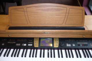 Roland Intelligent Digital Piano KR 7   Arranger, Digi Score, 600 