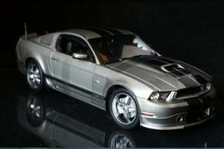 Shelby Collectibles 2011 Shelby GT350 Diecast 118 Scale  Silver 