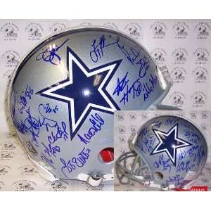  Dallas Cowboys SuperBowl 1990s Team   Autographed 