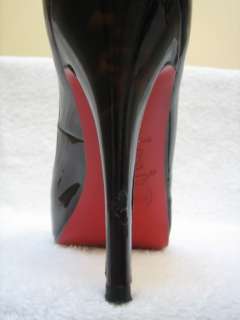 CHRISTIAN LOUBOUTIN VERY PRIVE TURTLE PATENT PUMPS Size 35  