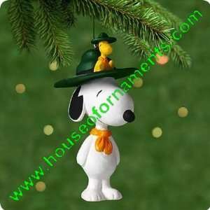   ON SNOOPY   4TH   BEAGLESCOUT   HALLMARK ORNAMENT