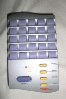 1995 TIGER LIGHTS OUT ELECTRONIC HAND HELD PUZZLE GAME  