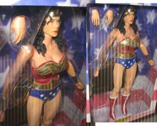 Wonder Woman 16 Scale Deluxe Collector Figure DC Direct  