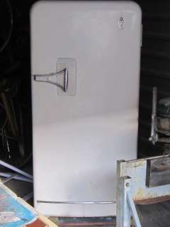 Vintage 1950s Kelvinator Refrigerator Freezer Works Great  