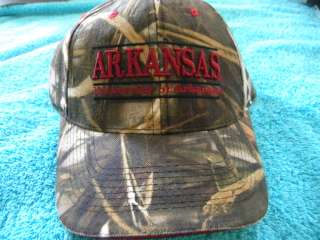 NEW ARKANSAS RAZORBACKS ADJ CAMO HAT (GOOD LOOKING CAMO)  