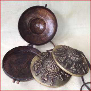 SALE TIBET 8 SYMBOL BUDDHAS TSINGSHAS CYMBALS IN COPPER CASE  