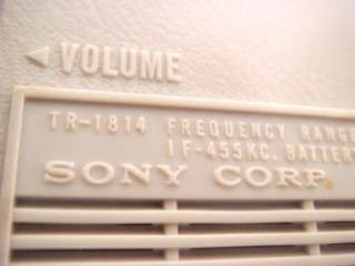 Vintage Sony TR 1814 Six Transistor pocket size AM radio in case 